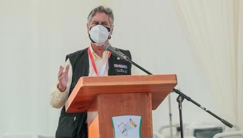 秘鲁总统萨加斯蒂向疫情中失去亲友的民众致歉