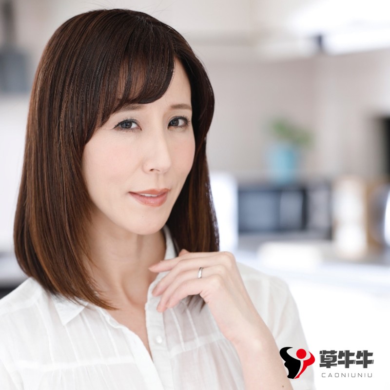 熟女界影后级别的存在，直到今天都还是发片神器，泽村玲子（Honami Takasaka）