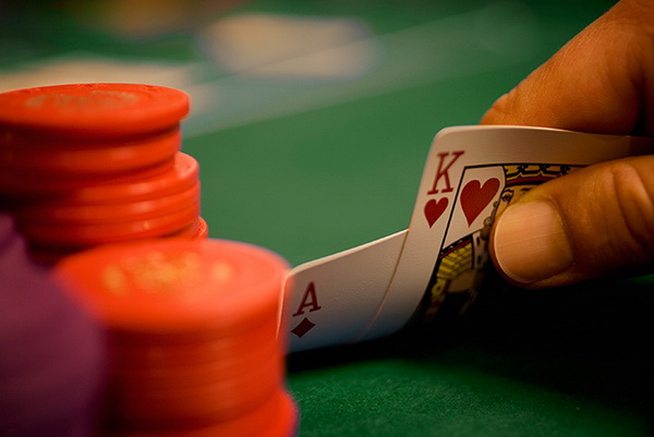 你具有职业德州扑克牌手所需要的那些技能吗？