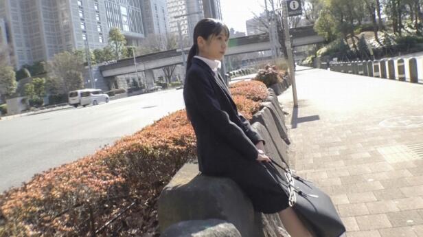 【蜗牛棋牌】永野一夏(永野いち夏)最新作品SKSK-050介绍及封面鉴赏:换上套装穿上丝袜,美少女的职业生涯大变化!
