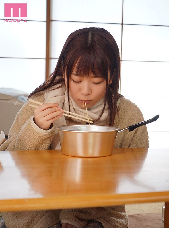 【蜗牛棋牌】要来叔叔家吗?巨乳少女“水卜さくら”遭欧吉桑“诱拐监禁”从早到晚用工具喂食!