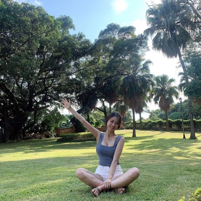 【蜗牛棋牌】深藏不露的身材最迷人