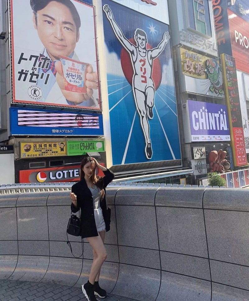 【蜗牛棋牌】深藏不露的身材最迷人