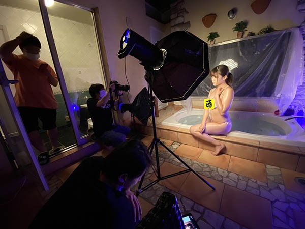 【蜗牛棋牌】惊！有女优感染肺炎？