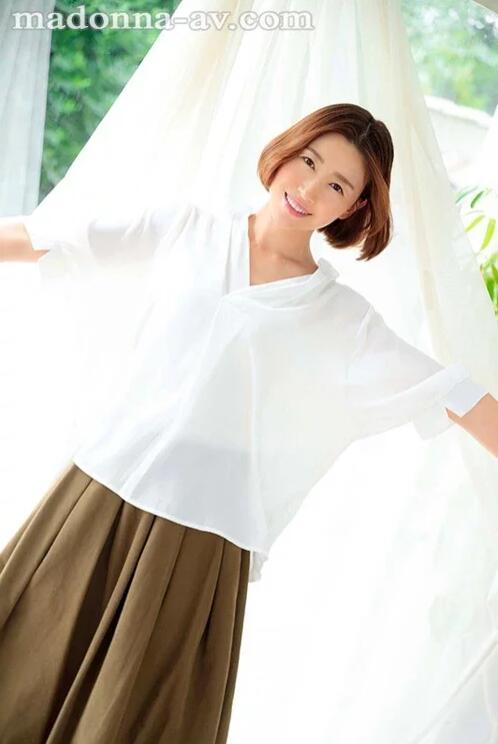 【蜗牛棋牌】苏妲己带头⋯日本女艺人在华人平台拍无马!