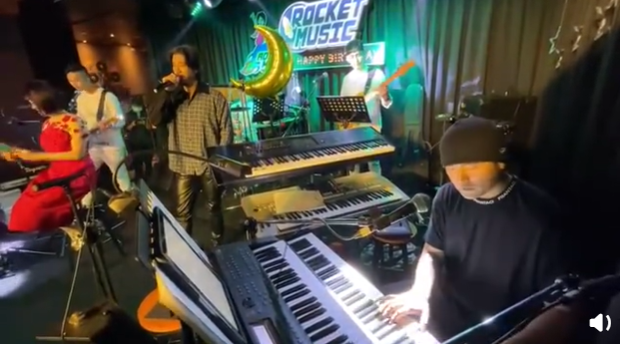 【蜗牛棋牌】陈建州晒周杰伦给王力宏伴奏:他俩应该出首单曲