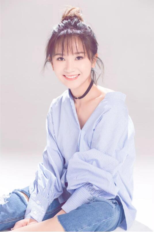 【蜗牛棋牌】解惠清 新浪网美丽之星美照分享及个人资料
