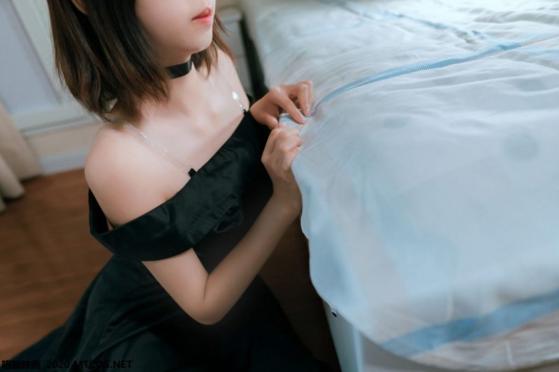 [喵糖映画]  黑色礼服