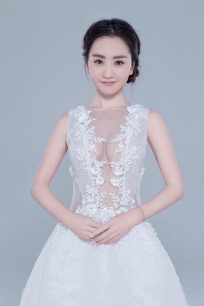 【蜗牛棋牌】杨蓉 第二届亚洲新媒体电影节“金海鸥奖”网络剧最受欢迎女演员美照分享及个人资料