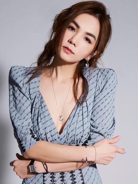 【蜗牛棋牌】陈嘉桦 女子演唱组合S.H.E成员之一美照鉴赏