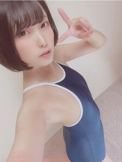 【蜗牛棋牌】日泉舞香个人资料及作品DOKS-539:高中美少女丝袜引诱!