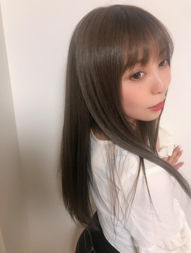 【蜗牛棋牌】百濑凛花(Momose-Rika)作品300MAAN-653介绍:在儿子的房间偷情为爱鼓掌!