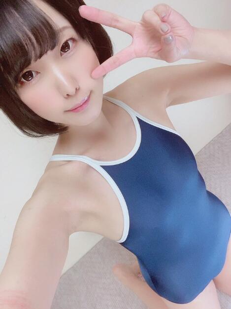 【蜗牛棋牌】日泉舞香个人资料及作品DOKS-539:高中美少女丝袜引诱!