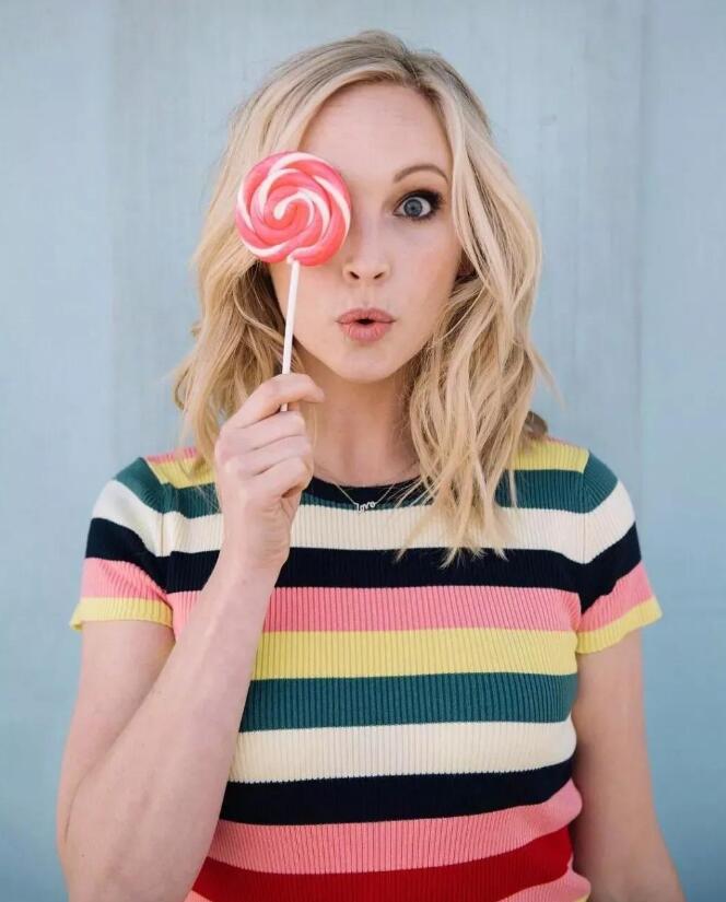 【蜗牛棋牌】坎迪丝·阿科拉 第14届美国青少年选择奖-最佳抢镜女演员美照鉴赏及个人资料