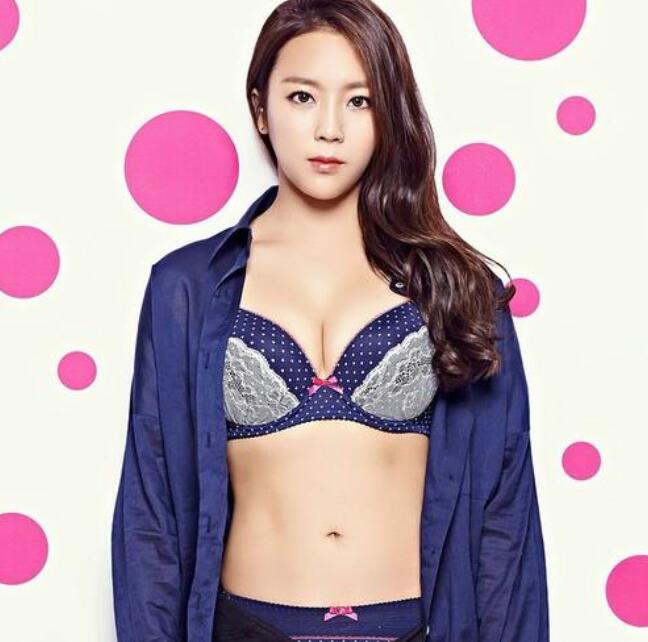 金艺媛 韩国Jewelry组合成员美照分享