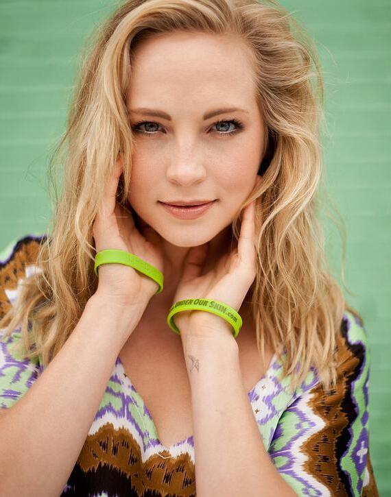 【蜗牛棋牌】坎迪丝·阿科拉 第14届美国青少年选择奖-最佳抢镜女演员美照鉴赏及个人资料