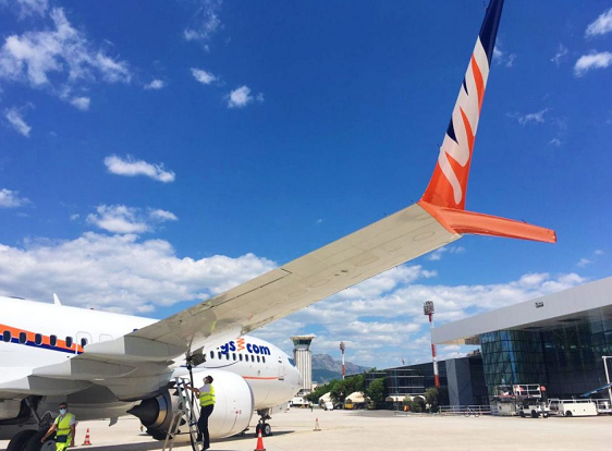 【蜗牛棋牌】布拉格至斯普利特航班因炸弹预警接受排查