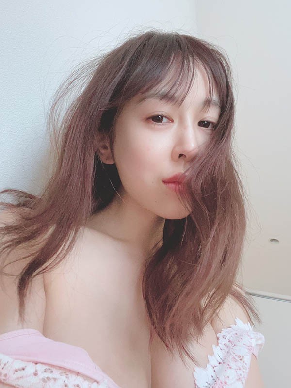 【蜗牛棋牌】惊!宝生リリー流产!