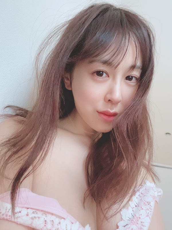 【蜗牛棋牌】惊!宝生リリー流产!