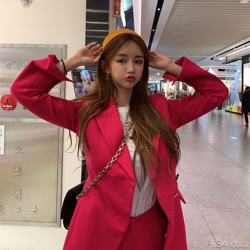 韩国健美冠军柳世菲（류세비）国宝级肉体 “水蛇曲线”让人鼻血狂喷！