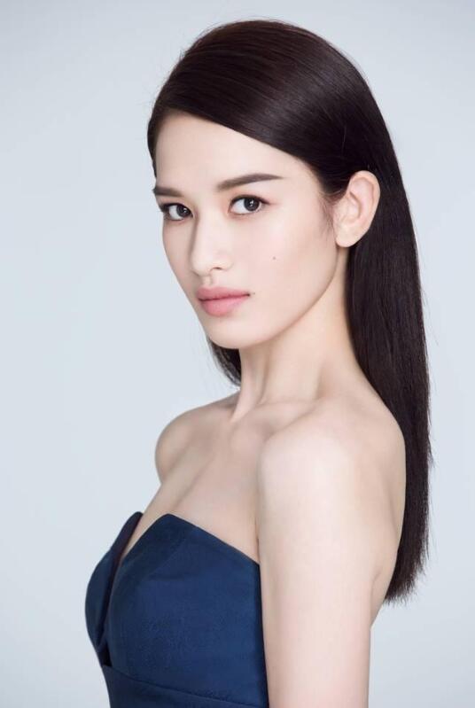 【蜗牛棋牌】张柏嘉 内地高颜值女星美照鉴赏