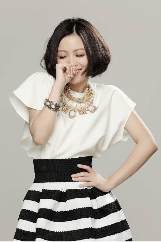 【蜗牛棋牌】姚贝娜 中国内地流行乐女歌手美照分享及个人资料