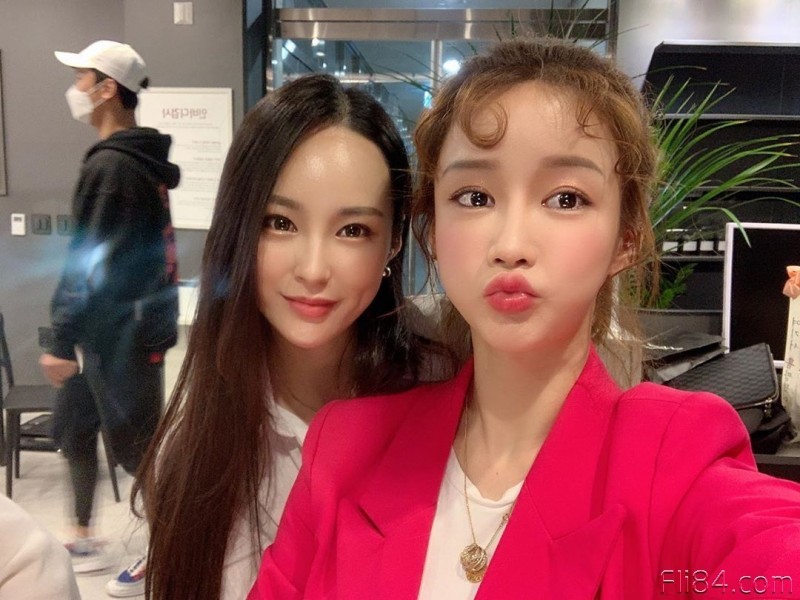 韩国健美冠军柳世菲（류세비）国宝级肉体 “水蛇曲线”让人鼻血狂喷！