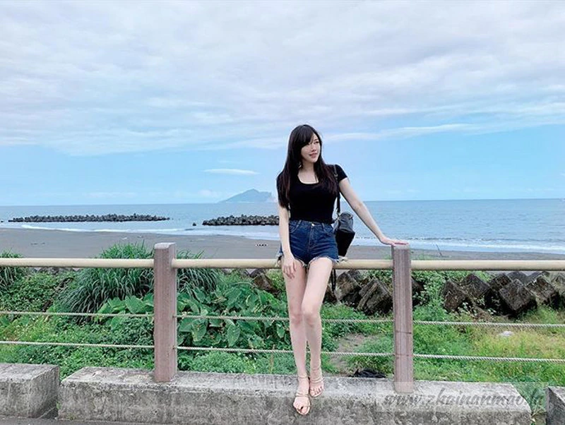 F杯的姚采辰和E杯的夏筠婷你选哪一个?