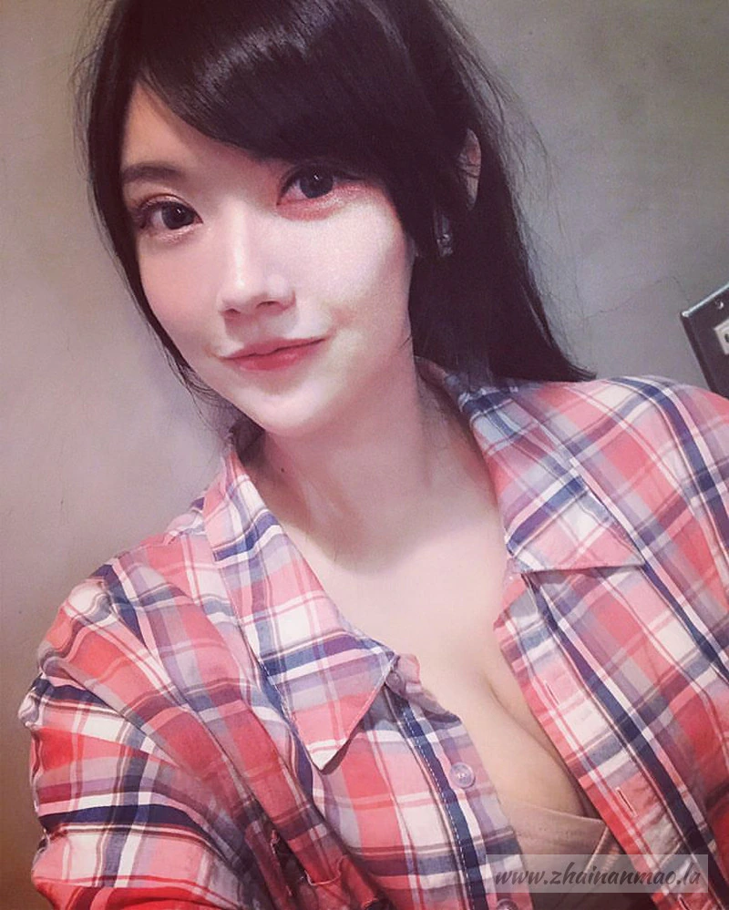 F杯的姚采辰和E杯的夏筠婷你选哪一个?