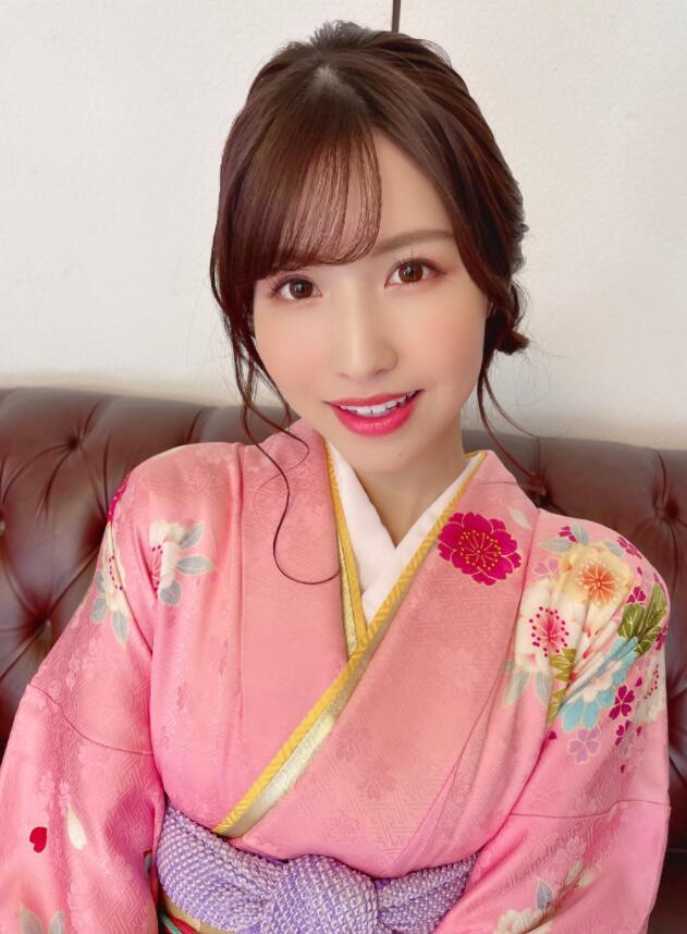 【蜗牛棋牌】樱空桃(桜空もも)作品IPX-690介绍:女友的姐姐是写真偶像让人忍不住和她为爱鼓掌!