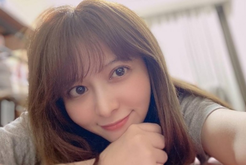 【蜗牛棋牌】岬奈奈美(岬ななみ,Misaki-Nanami)新作品介绍:寂寞美妻与邻居小王偷偷为爱鼓掌!