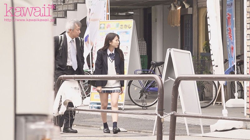 【蜗牛棋牌】援交被学校老师抓包!校花女高中生“天音ゆい”为封口和对方约会 结果遭下药侵犯