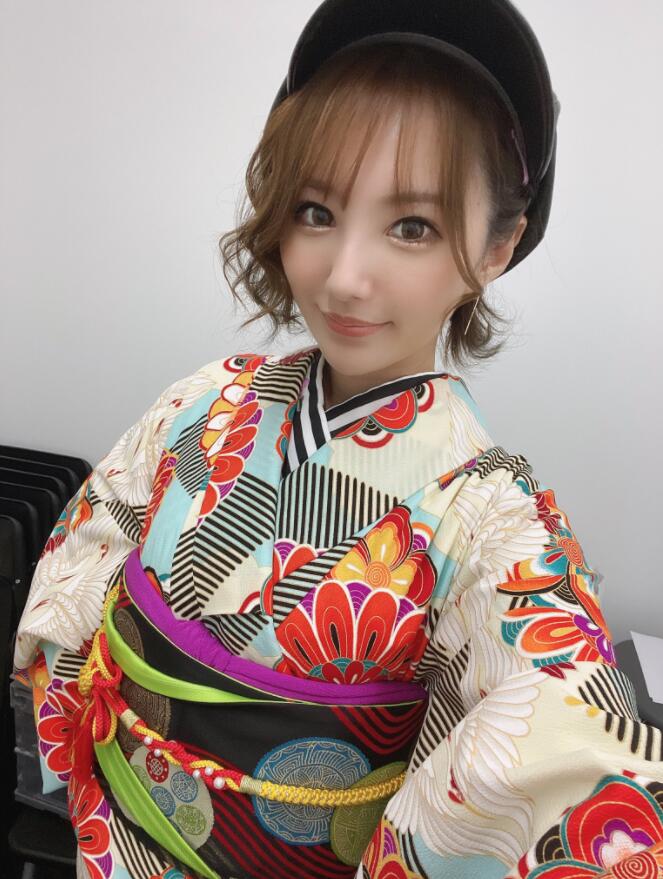 【蜗牛棋牌】天海翼(天海つばさ)新作品介绍:女神化身风俗娘展现惊人口技!