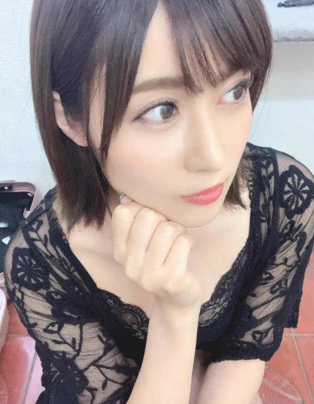 【蜗牛棋牌】藤森里穗新作品介绍:与女儿男友不伦为爱鼓掌!
