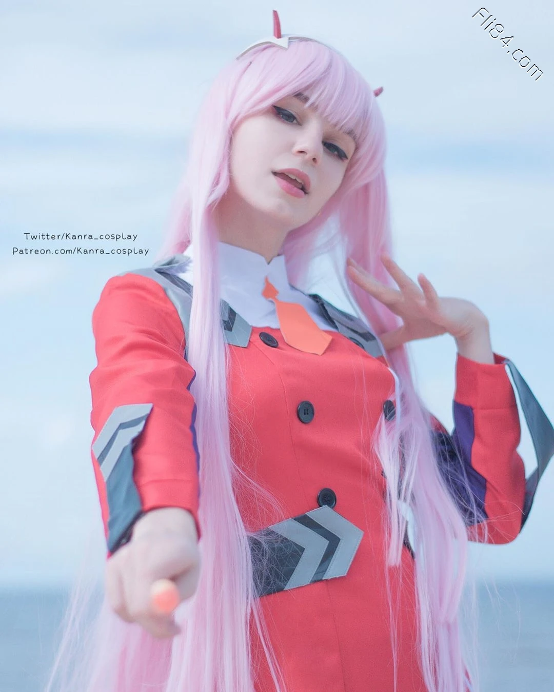 白俄罗斯coser"Kanra Collins"变身小护士瞬间让人心动！