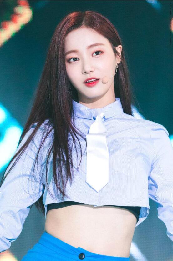 【蜗牛棋牌】YEONWOO 韩国女子组合MOMOLAND成员生活照鉴赏