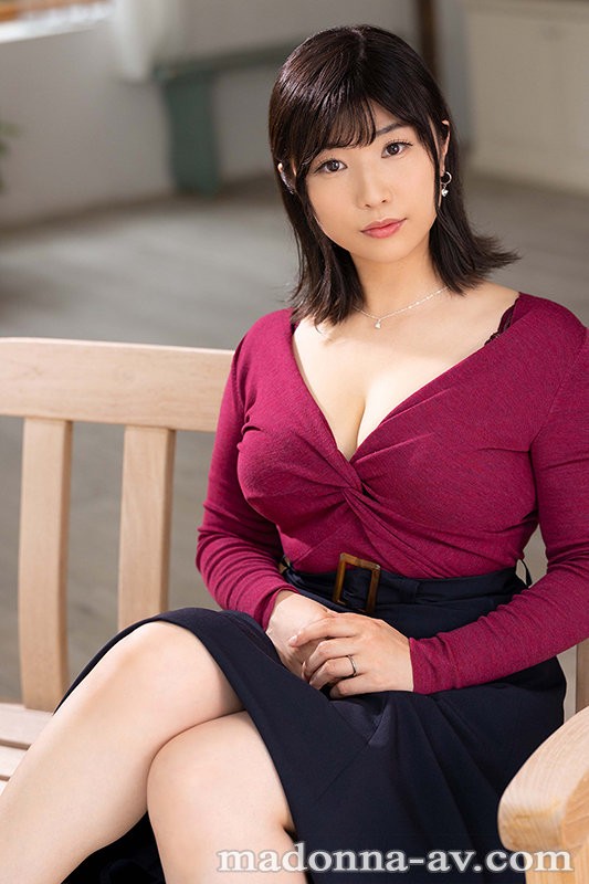 【蜗牛棋牌】妄想百次实际经验0!图书馆的眼镜人妻前进荧光幕搞不伦!