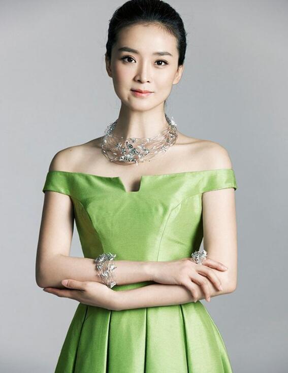 【蜗牛棋牌】王艳 “品牌中国”十大杰出女性颁奖盛典品牌中国公益女性奖女星美照分享及个人资料