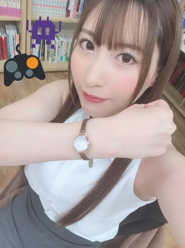 【蜗牛棋牌】日下部加奈(Kusakabe-Kana)新作品巨车灯女上司与下属同房为爱鼓掌