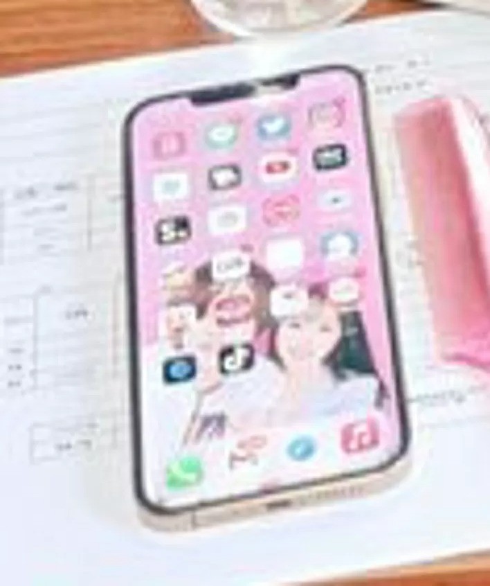 【蜗牛棋牌】手机萤幕泄真相！她交男友的证据抓到了？