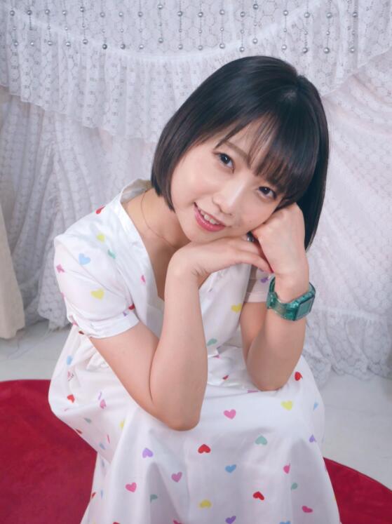 【蜗牛棋牌】户田真琴新作品介绍美妻得不到满足只能饥渴和健身教练为爱鼓掌