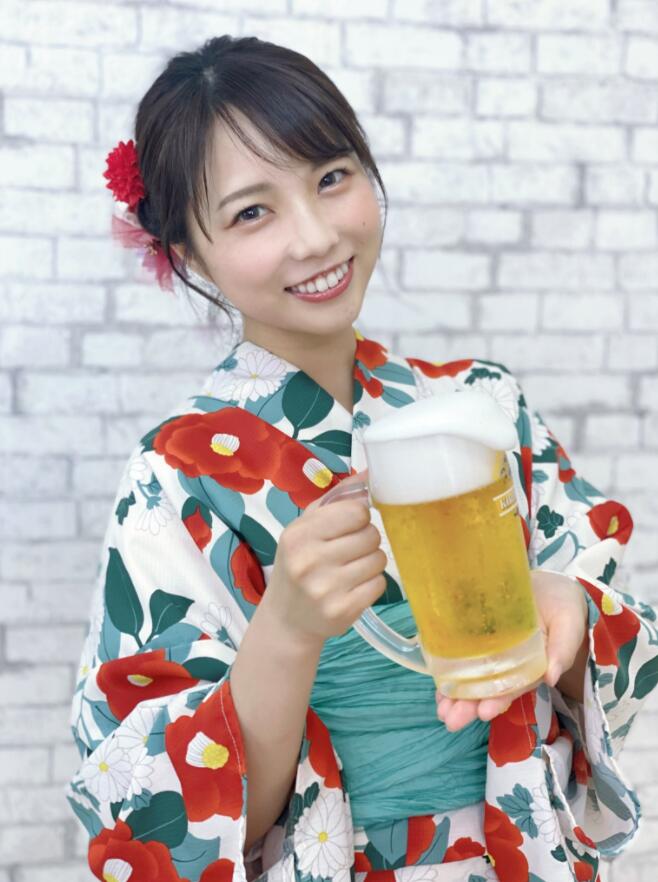 【蜗牛棋牌】户田真琴新作品介绍美妻得不到满足只能饥渴和健身教练为爱鼓掌