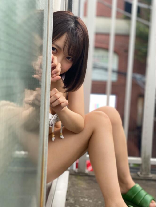 【蜗牛棋牌】户田真琴新作品介绍美妻得不到满足只能饥渴和健身教练为爱鼓掌