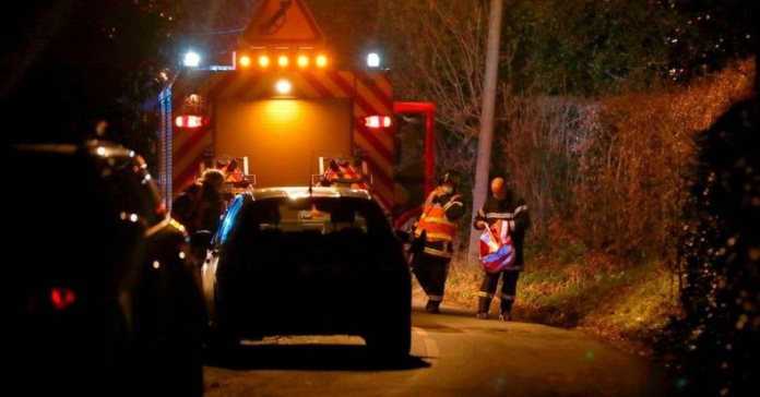 法国一架救援直升机坠毁致1死4伤