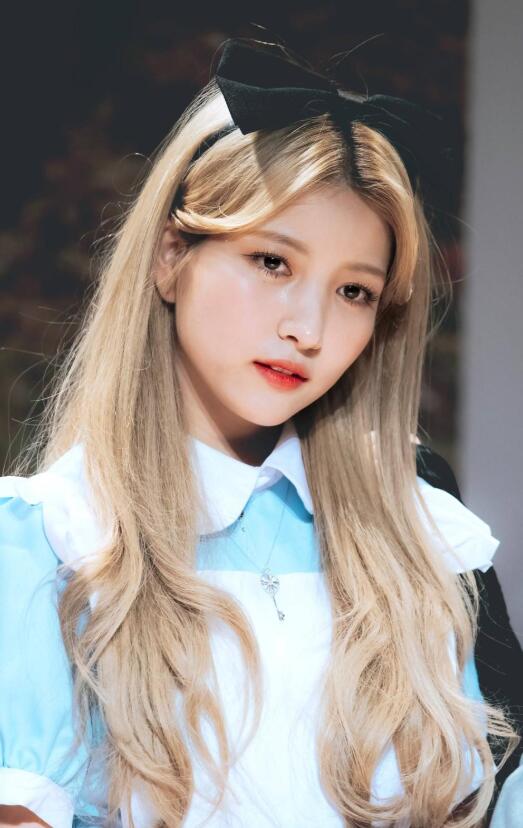 【蜗牛棋牌】金韶情 韩国女子组合GFRIEND成员美照鉴赏
