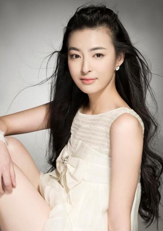 【蜗牛棋牌】杨紫彤 内地高颜值女星美照分享及个人资料