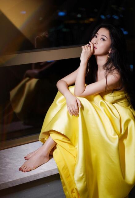 【蜗牛棋牌】朱珠 MTV VJ大赛北京赛冠军美照鉴赏