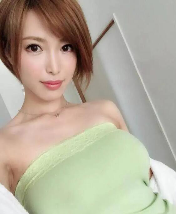 【蜗牛棋牌】君岛美绪(君岛みお)新作品丈母娘被女婿上瘾插入
