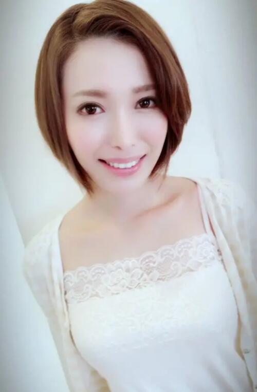 【蜗牛棋牌】君岛美绪(君岛みお)新作品丈母娘被女婿上瘾插入