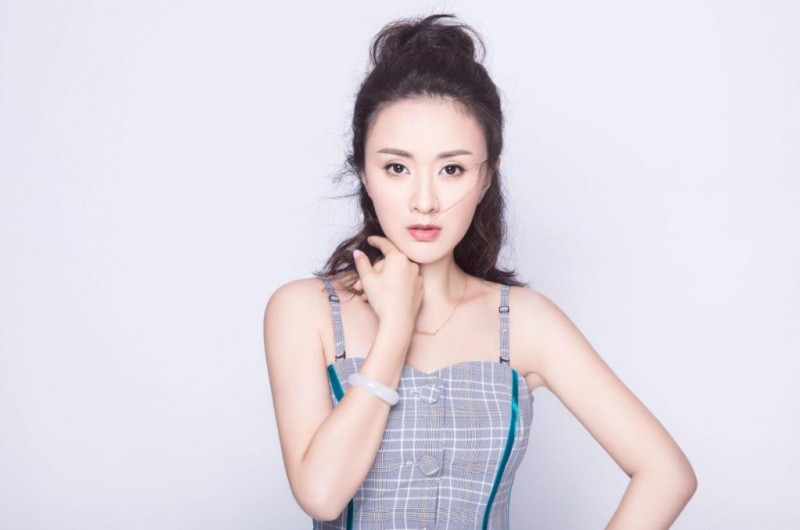 【蜗牛棋牌】赵恺依 悉尼华裔小姐选美季军美照鉴赏